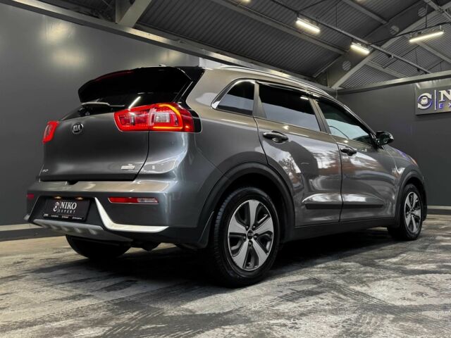 Серый Киа Niro, объемом двигателя 1.6 л и пробегом 213 тыс. км за 14000 $, фото 6 на Automoto.ua