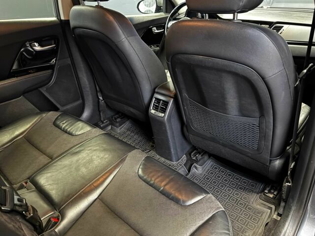 Серый Киа Niro, объемом двигателя 1.6 л и пробегом 213 тыс. км за 14000 $, фото 19 на Automoto.ua