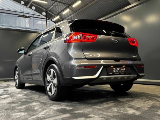 Серый Киа Niro, объемом двигателя 1.6 л и пробегом 213 тыс. км за 14000 $, фото 4 на Automoto.ua