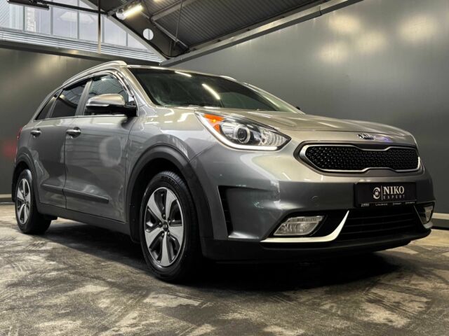Серый Киа Niro, объемом двигателя 1.6 л и пробегом 213 тыс. км за 14000 $, фото 9 на Automoto.ua