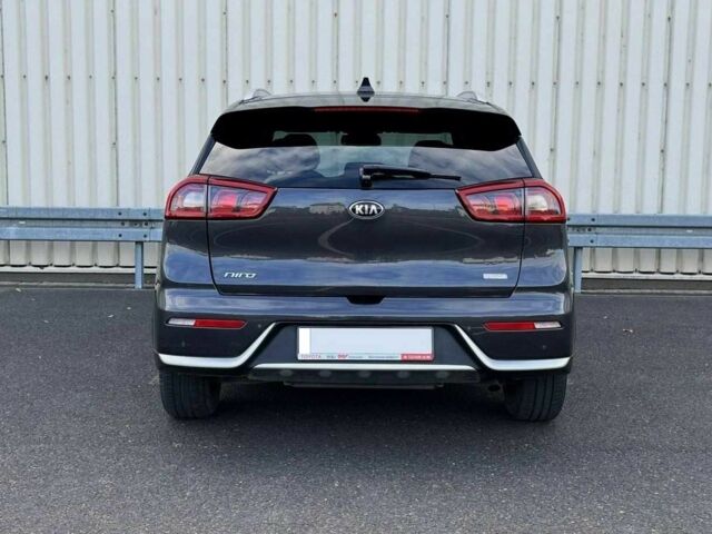 Серый Киа Niro, объемом двигателя 1.6 л и пробегом 89 тыс. км за 15000 $, фото 6 на Automoto.ua