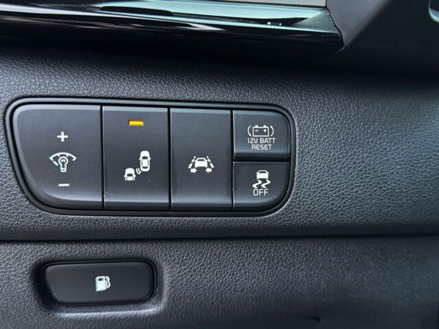 Сірий Кіа Niro, об'ємом двигуна 1.6 л та пробігом 111 тис. км за 17400 $, фото 21 на Automoto.ua