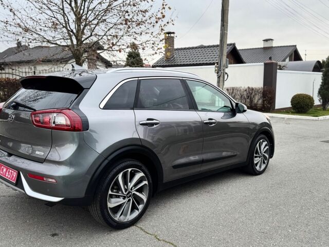 Сірий Кіа Niro, об'ємом двигуна 1.6 л та пробігом 111 тис. км за 17400 $, фото 10 на Automoto.ua