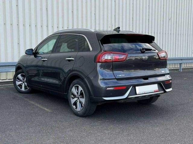 Серый Киа Niro, объемом двигателя 1.6 л и пробегом 89 тыс. км за 15000 $, фото 5 на Automoto.ua