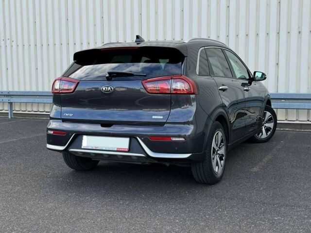 Серый Киа Niro, объемом двигателя 1.6 л и пробегом 89 тыс. км за 15000 $, фото 8 на Automoto.ua