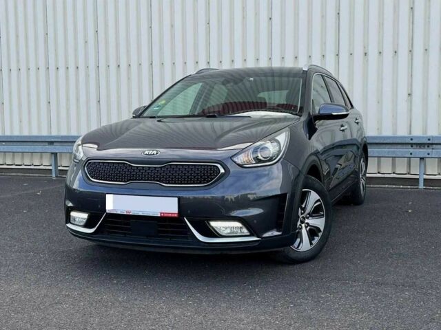 Серый Киа Niro, объемом двигателя 1.6 л и пробегом 89 тыс. км за 15000 $, фото 21 на Automoto.ua