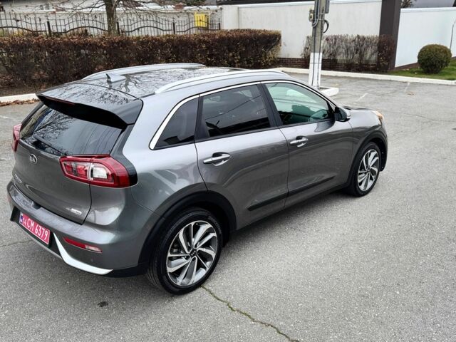 Сірий Кіа Niro, об'ємом двигуна 1.6 л та пробігом 111 тис. км за 17400 $, фото 15 на Automoto.ua