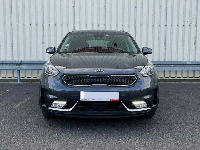 Серый Киа Niro, объемом двигателя 1.6 л и пробегом 89 тыс. км за 15000 $, фото 1 на Automoto.ua