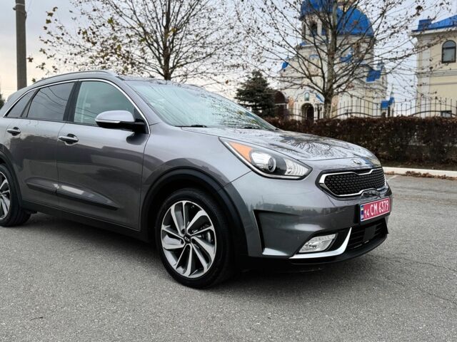 Сірий Кіа Niro, об'ємом двигуна 1.6 л та пробігом 111 тис. км за 17400 $, фото 9 на Automoto.ua