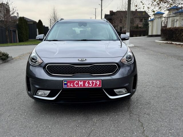 Сірий Кіа Niro, об'ємом двигуна 1.6 л та пробігом 111 тис. км за 17400 $, фото 12 на Automoto.ua