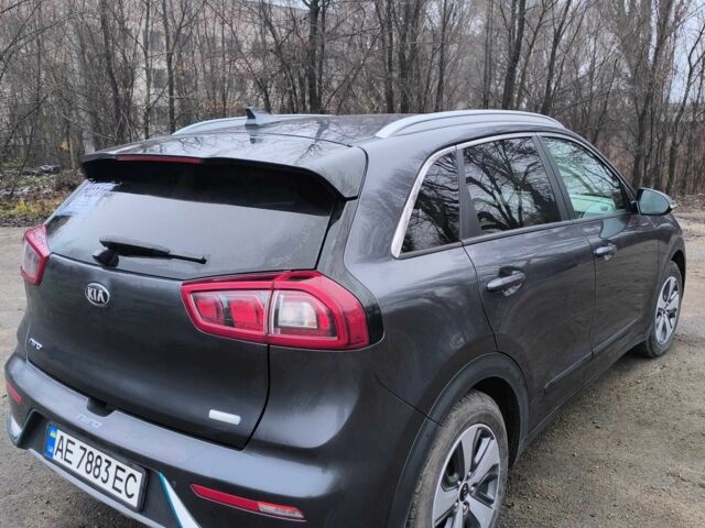 Сірий Кіа Niro, об'ємом двигуна 1.6 л та пробігом 80 тис. км за 21000 $, фото 4 на Automoto.ua