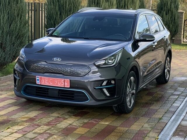 Киа Niro 2020 в Дрогобыче на Automoto.ua Серый Киа Niro, объемом двигателя 1.5 л и пробегом 73 тыс. км за 18900 $, фото 2 на Automoto.ua