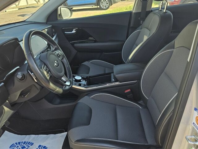 Серый Киа Niro, объемом двигателя 0 л и пробегом 40 тыс. км за 22600 $, фото 12 на Automoto.ua