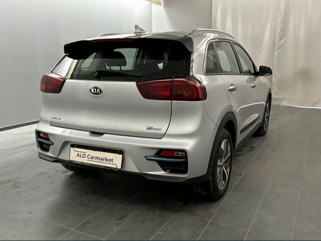 Серый Киа Niro, объемом двигателя 0 л и пробегом 40 тыс. км за 22600 $, фото 3 на Automoto.ua