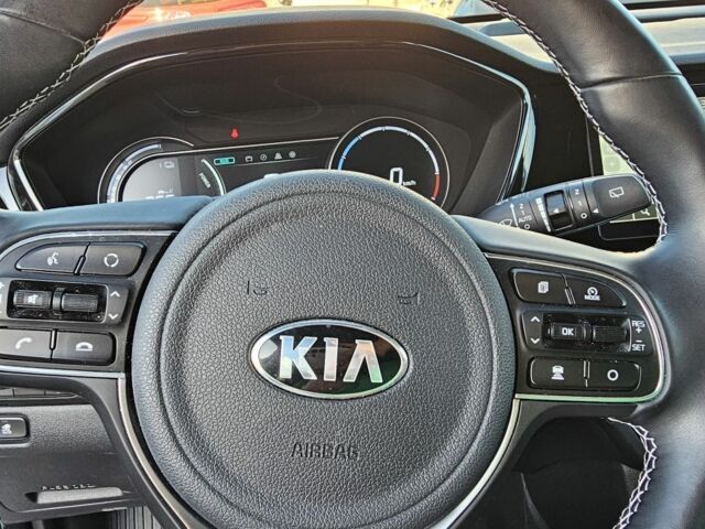 Киа Niro 2021 в Киеве на Automoto.ua Серый Киа Niro, объемом двигателя 0 л и пробегом 39 тыс. км за 22300 $, фото 13 на Automoto.ua