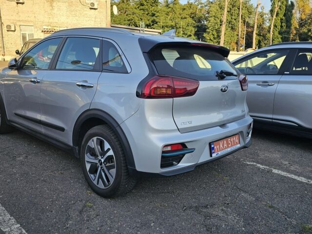 Киа Niro 2021 в Киеве на Automoto.ua Серый Киа Niro, объемом двигателя 0 л и пробегом 39 тыс. км за 22300 $, фото 3 на Automoto.ua