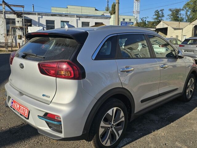 Серый Киа Niro, объемом двигателя 0 л и пробегом 40 тыс. км за 22600 $, фото 11 на Automoto.ua
