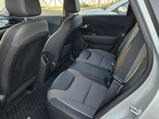 Киа Niro 2021 в Киеве на Automoto.ua Серый Киа Niro, объемом двигателя 0 л и пробегом 39 тыс. км за 22300 $, фото 14 на Automoto.ua