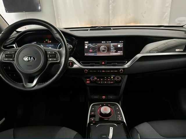 Серый Киа Niro, объемом двигателя 0 л и пробегом 40 тыс. км за 22600 $, фото 7 на Automoto.ua