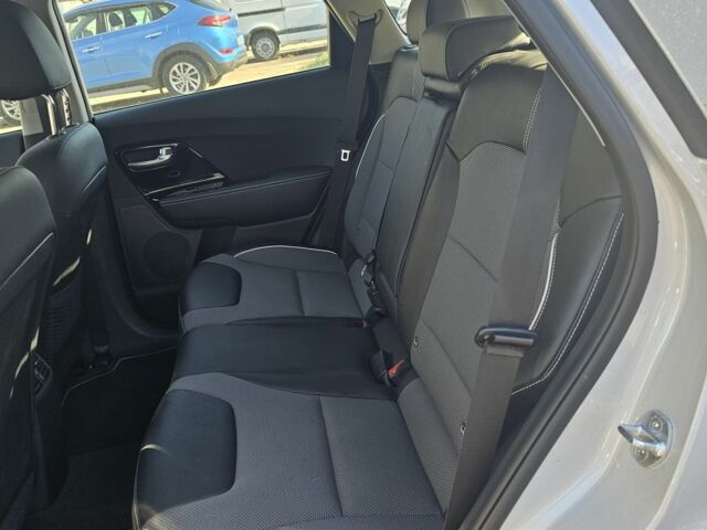 Серый Киа Niro, объемом двигателя 0 л и пробегом 40 тыс. км за 22600 $, фото 13 на Automoto.ua