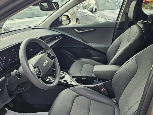 Сірий Кіа Niro, об'ємом двигуна 0 л та пробігом 30 тис. км за 822 $, фото 4 на Automoto.ua