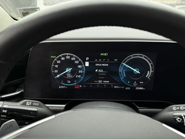 Сірий Кіа Niro, об'ємом двигуна 0 л та пробігом 25 тис. км за 22500 $, фото 10 на Automoto.ua