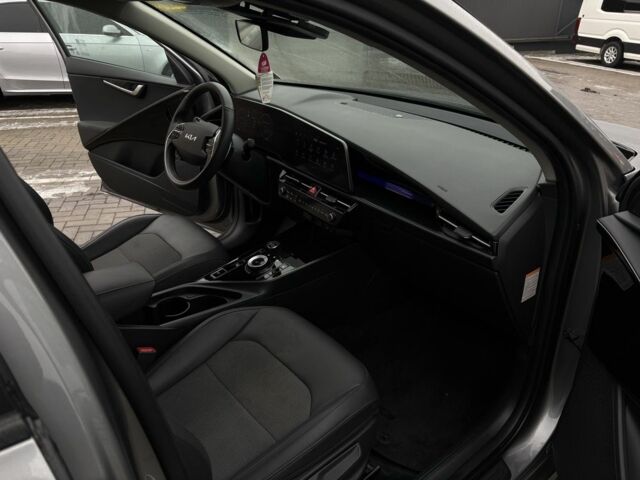 Сірий Кіа Niro, об'ємом двигуна 0 л та пробігом 25 тис. км за 22500 $, фото 9 на Automoto.ua