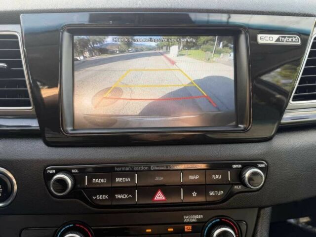 Серый Киа Niro, объемом двигателя 1.6 л и пробегом 46 тыс. км за 4600 $, фото 8 на Automoto.ua