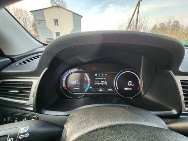 Серый Киа Niro, объемом двигателя 0 л и пробегом 86 тыс. км за 17900 $, фото 8 на Automoto.ua