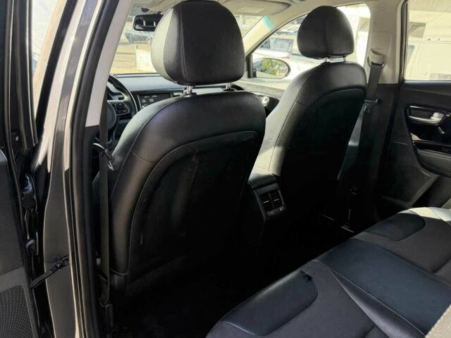 Серый Киа Niro, объемом двигателя 1.6 л и пробегом 46 тыс. км за 4600 $, фото 10 на Automoto.ua