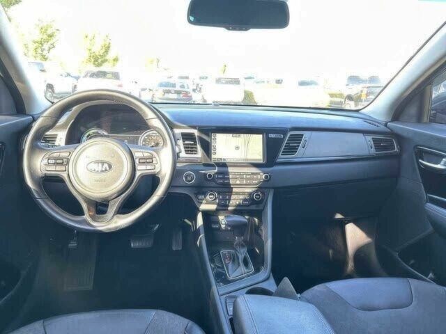 Сірий Кіа Niro, об'ємом двигуна 1.6 л та пробігом 49 тис. км за 12200 $, фото 7 на Automoto.ua