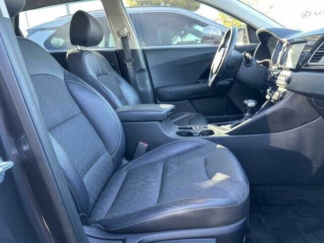 Сірий Кіа Niro, об'ємом двигуна 1.6 л та пробігом 49 тис. км за 12200 $, фото 9 на Automoto.ua