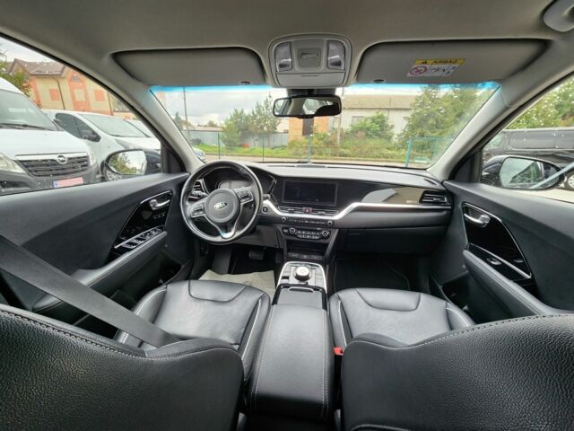 Киа Niro 2019 в Дубно на Automoto.ua Серый Киа Niro, объемом двигателя 0 л и пробегом 86 тыс. км за 18000 $, фото 6 на Automoto.ua