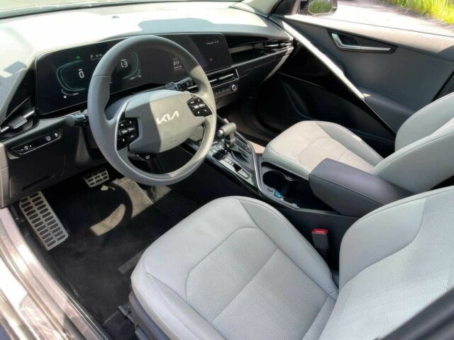 Сірий Кіа Niro, об'ємом двигуна 1.6 л та пробігом 14 тис. км за 12000 $, фото 7 на Automoto.ua