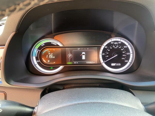 Серый Киа Niro, объемом двигателя 1.6 л и пробегом 170 тыс. км за 15500 $, фото 15 на Automoto.ua