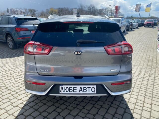Серый Киа Niro, объемом двигателя 1.6 л и пробегом 170 тыс. км за 15500 $, фото 6 на Automoto.ua