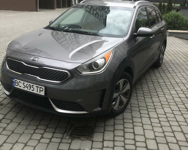 Серый Киа Niro, объемом двигателя 1.58 л и пробегом 150 тыс. км за 13900 $, фото 1 на Automoto.ua