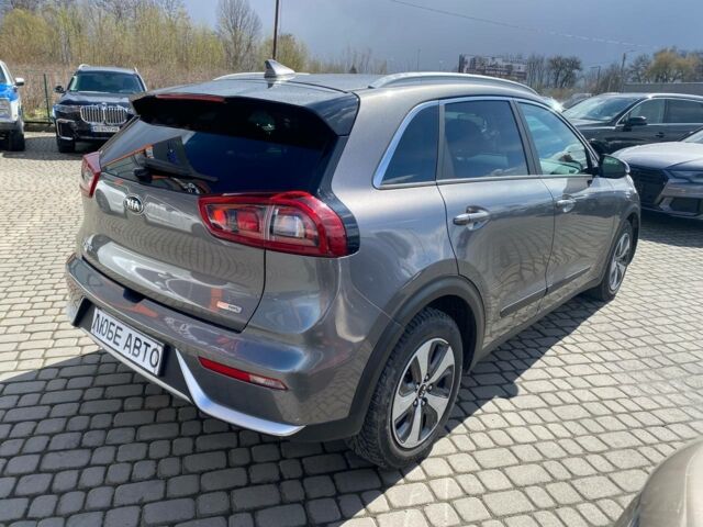 Серый Киа Niro, объемом двигателя 1.6 л и пробегом 170 тыс. км за 15500 $, фото 7 на Automoto.ua