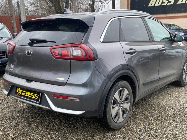 Серый Киа Niro, объемом двигателя 1.6 л и пробегом 148 тыс. км за 18400 $, фото 5 на Automoto.ua