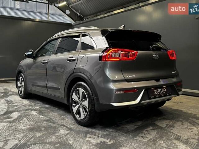 Кіа Niro 2017 у Києві на Automoto.ua Сірий Кіа Niro, об'ємом двигуна 1.6 л та пробігом 213 тис. км за 14000 $, фото 10 на Automoto.ua