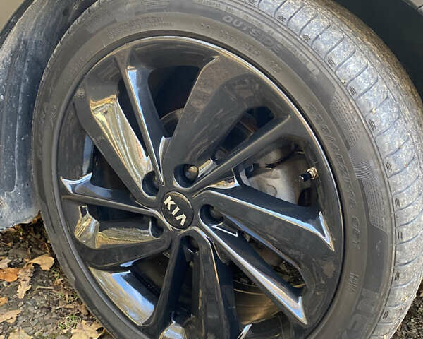 Киа Niro 2017 в Львове на Automoto.ua Серый Киа Niro, объемом двигателя 1.58 л и пробегом 110 тыс. км за 17999 $, фото 30 на Automoto.ua