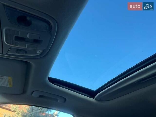 Сірий Кіа Niro, об'ємом двигуна 1.58 л та пробігом 131 тис. км за 14800 $, фото 7 на Automoto.ua