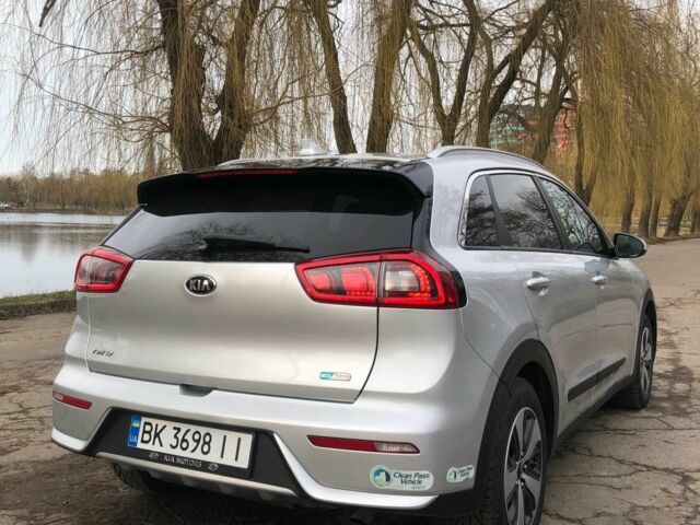 Серый Киа Niro, объемом двигателя 0.16 л и пробегом 144 тыс. км за 17350 $, фото 9 на Automoto.ua