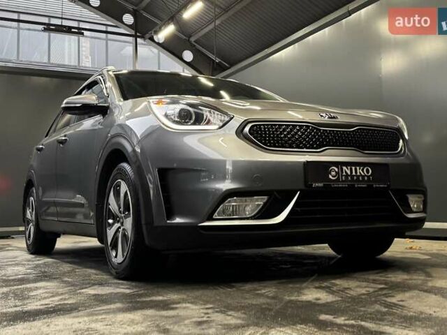 Кіа Niro 2017 у Києві на Automoto.ua Сірий Кіа Niro, об'ємом двигуна 1.6 л та пробігом 213 тис. км за 14000 $, фото 26 на Automoto.ua