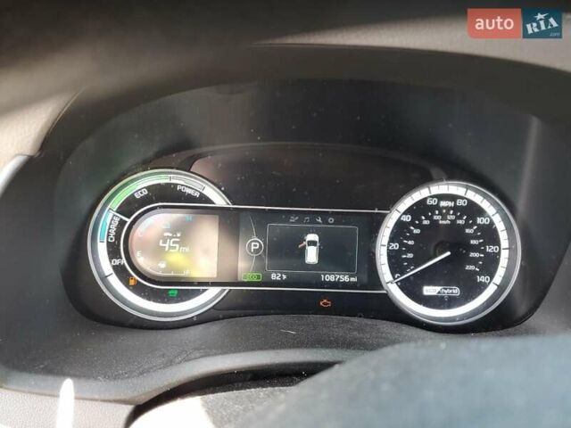 Серый Киа Niro, объемом двигателя 1.58 л и пробегом 170 тыс. км за 2300 $, фото 8 на Automoto.ua