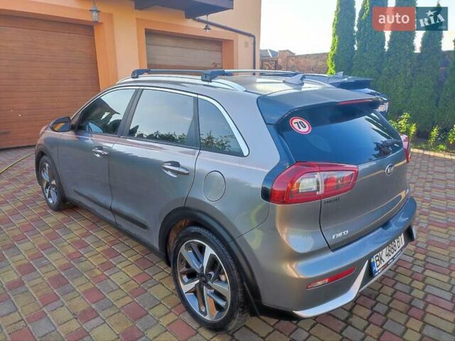 Сірий Кіа Niro, об'ємом двигуна 1.6 л та пробігом 148 тис. км за 14999 $, фото 11 на Automoto.ua