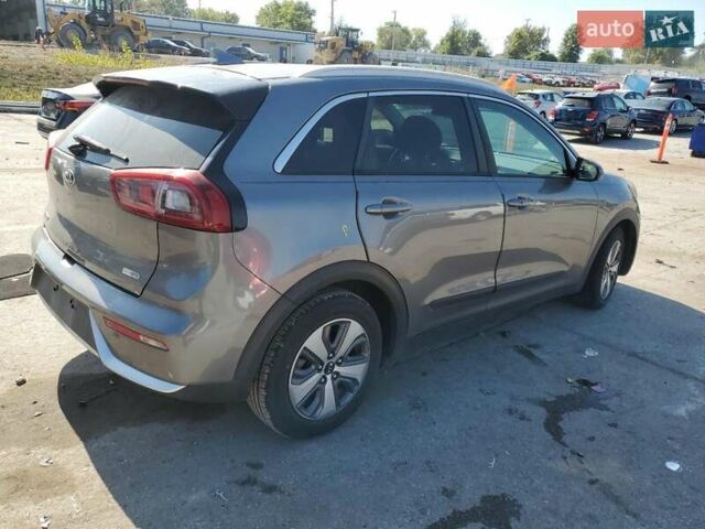 Серый Киа Niro, объемом двигателя 1.58 л и пробегом 170 тыс. км за 2300 $, фото 2 на Automoto.ua