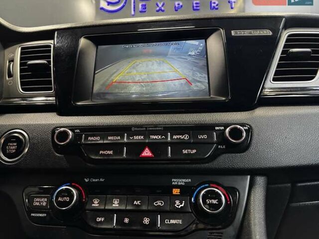 Кіа Niro 2017 у Києві на Automoto.ua Сірий Кіа Niro, об'ємом двигуна 1.6 л та пробігом 213 тис. км за 14000 $, фото 31 на Automoto.ua