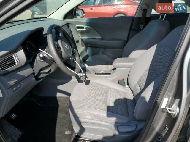 Серый Киа Niro, объемом двигателя 1.58 л и пробегом 170 тыс. км за 2300 $, фото 6 на Automoto.ua