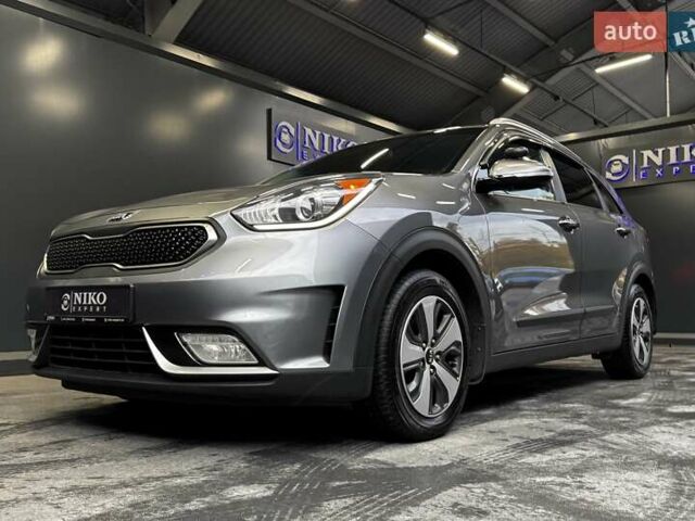 Кіа Niro 2017 у Києві на Automoto.ua Сірий Кіа Niro, об'ємом двигуна 1.6 л та пробігом 213 тис. км за 14000 $, фото 4 на Automoto.ua